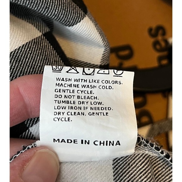 Black White Buffalo Check Plaid Womens Tunic Top XL Ruched Sides Cozy Cabincore - Picture 9 of 9